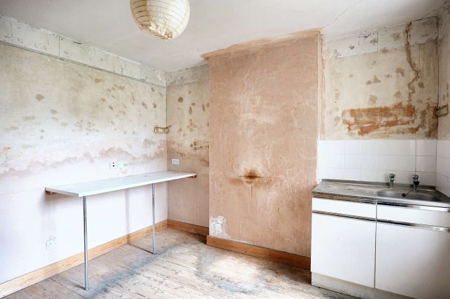 20 Gloucester Place, Littlehampton, West Sussex BN17 7AF 8