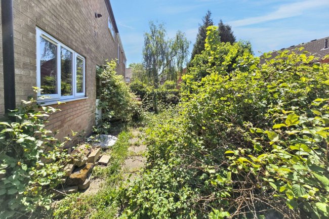 2 Salcombe Court, Plymouth Road, Scunthorpe, Lincolnshire, DN17 1XE 10