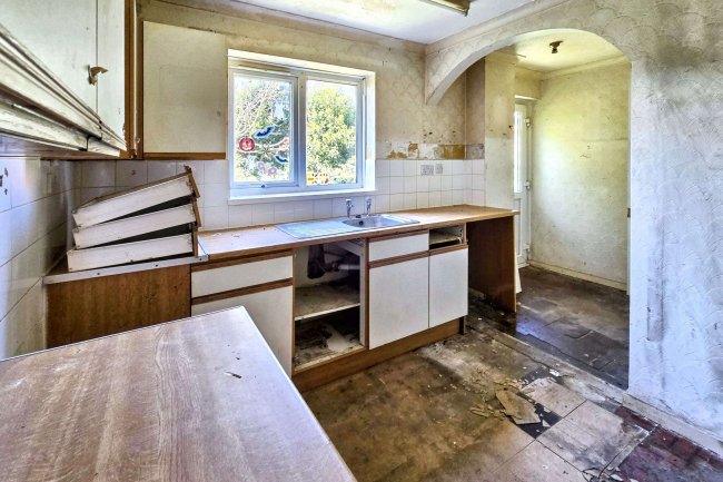 2 Salcombe Court, Plymouth Road, Scunthorpe, Lincolnshire, DN17 1XE 10