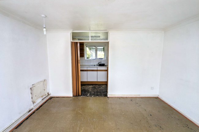 13 Swallow Lane, St. Albans, Hertfordshire, AL1 5RN 4