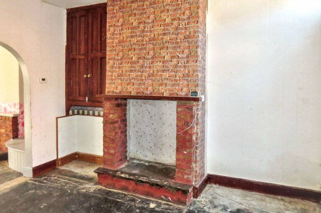 32 Roman Road, Preston, Lancashire, PR1 4NQ 10