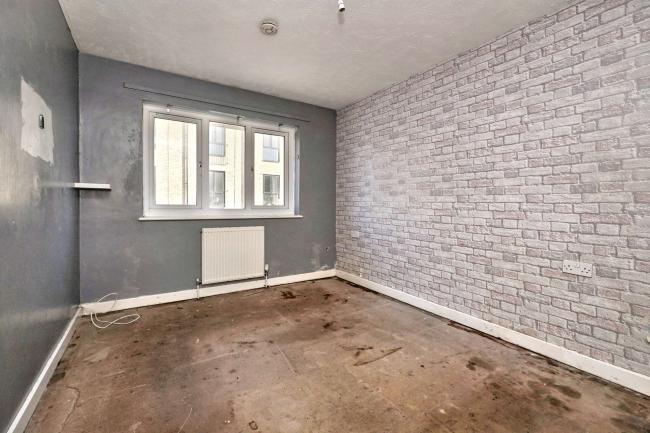 12 Shepway Close, Folkestone, Kent, CT19 5SJ 9