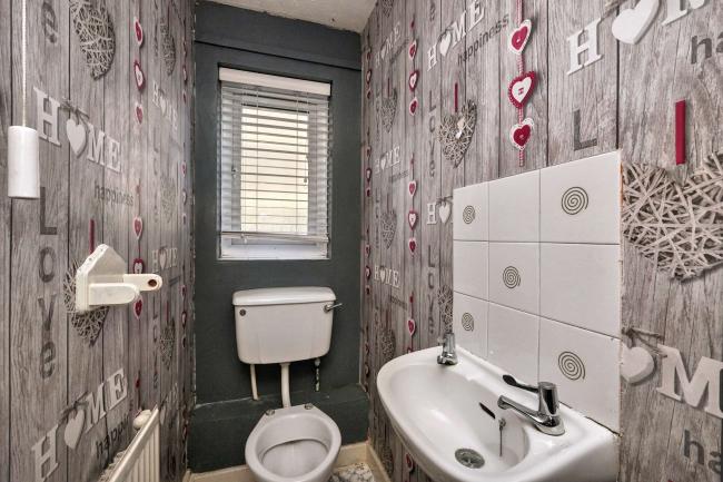 12 Shepway Close, Folkestone, Kent, CT19 5SJ 9