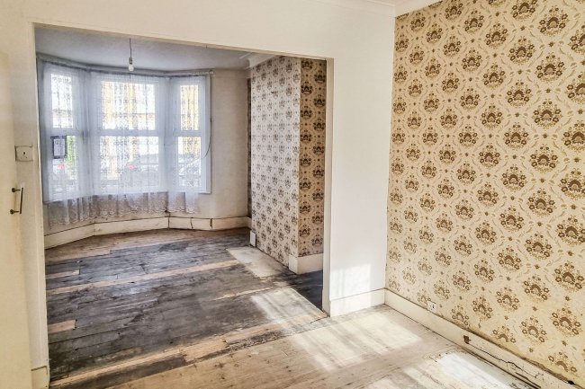 42 Greville Road, Walthamstow, London, E17 9HG 3