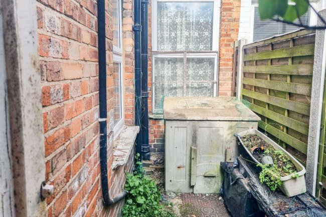 42 Greville Road, Walthamstow, London, E17 9HG 3