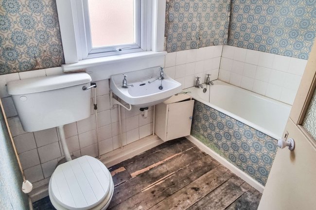 42 Greville Road, Walthamstow, London, E17 9HG 3