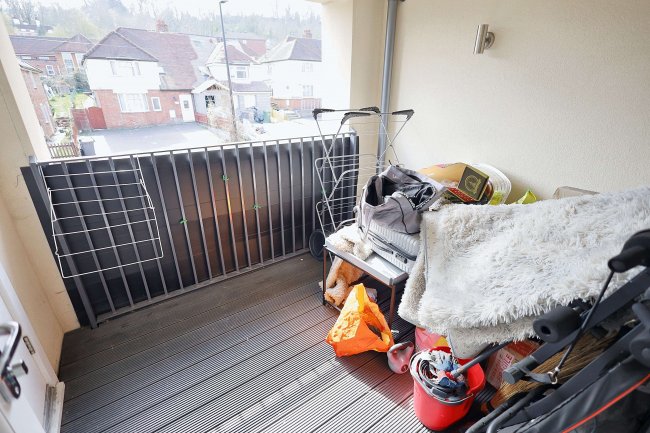 8 Suffield Lodge, Suffield Hill, High Wycombe, Buckinghamshire, HP11 2FR 2