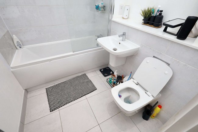 8 Suffield Lodge, Suffield Hill, High Wycombe, Buckinghamshire, HP11 2FR 2