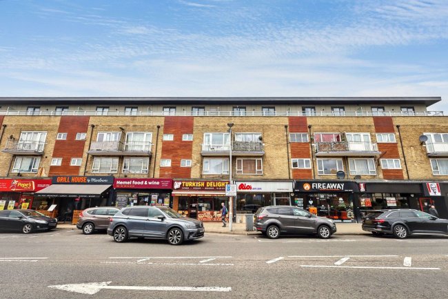 130-148A The Marlowes & Flats 1-8, 11-18, 18a - 18g, The Square, Hemel Hempstead HP1 1ER 2