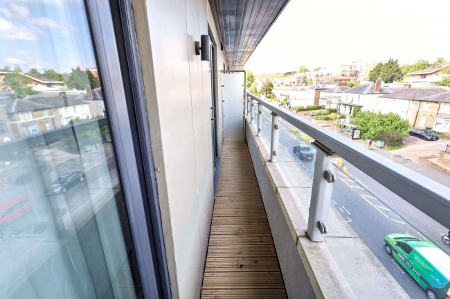 130-148A The Marlowes & Flats 1-8, 11-18, 18a - 18g, The Square, Hemel Hempstead HP1 1ER 2