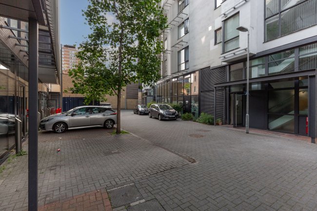 Units 1, 2 & 4 The Yard, 122 East Road, London N1 6FB 26