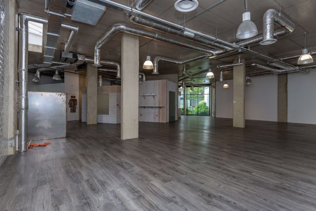 Units 1, 2 & 4 The Yard, 122 East Road, London N1 6FB 26