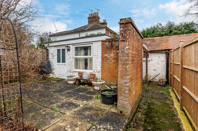 2 Fern Cottages, Stane Street, Ockley, Dorking, Surrey RH5 5TH 2