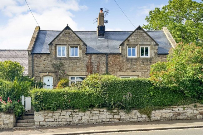 3 Bridge End, Lesbury, Alnwick, NE66 3AZ 2