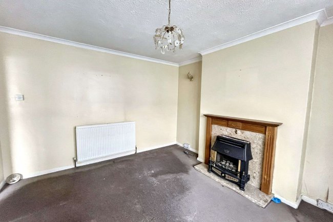 39 Lavender Road, Carshalton, Surrey, SM5 3EF 2