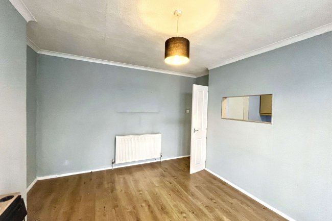 39 Lavender Road, Carshalton, Surrey, SM5 3EF 2