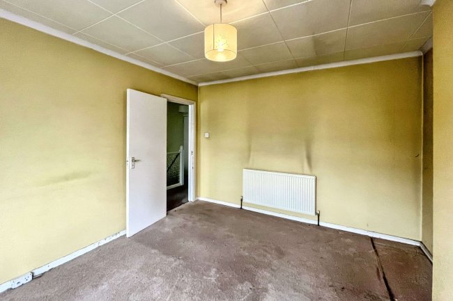 39 Lavender Road, Carshalton, Surrey, SM5 3EF 2