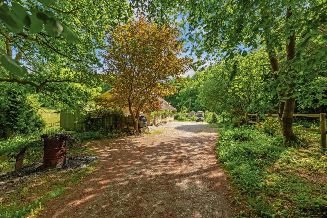 Hopewell, Chapel Woods, Charing, Ashford, Kent, TN27 0NP 7