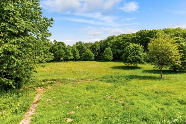 Hopewell, Chapel Woods, Charing, Ashford, Kent, TN27 0NP 7