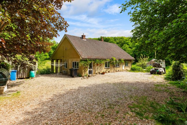 Hopewell, Chapel Woods, Charing, Ashford, Kent, TN27 0NP 7