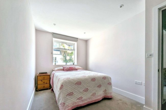First Floor Flat, 5 Clayland's Place, London, SW8 1NL 8