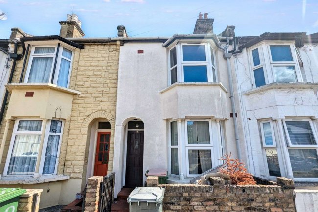 25 Swete Street, Plaistow, London, E13 0BU 4