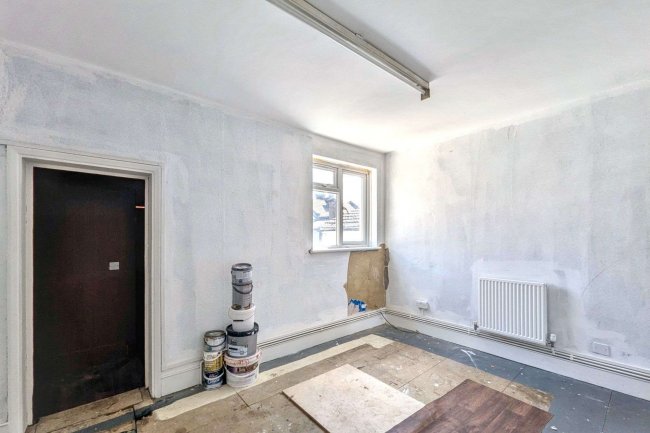 25 Swete Street, Plaistow, London, E13 0BU 4