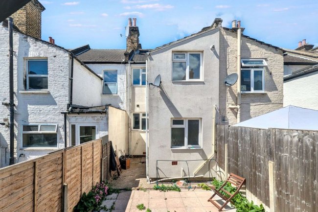 25 Swete Street, Plaistow, London, E13 0BU 4