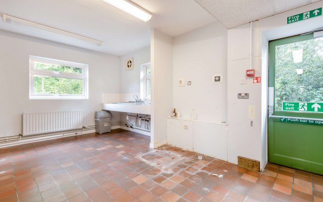 Pembridge House, Salisbury Road, Fordingbridge, Hampshire, SP6 1QT 6