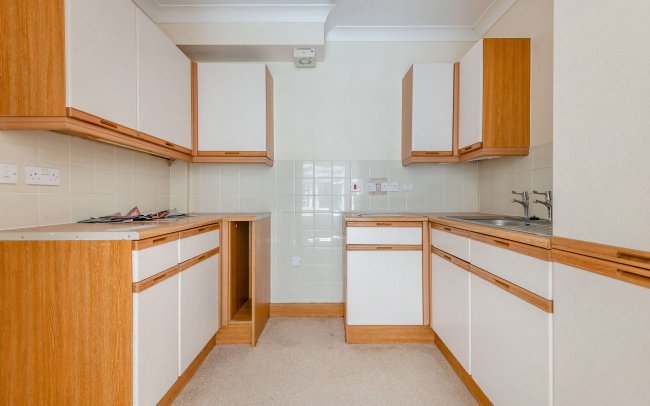 Pembridge House, Salisbury Road, Fordingbridge, Hampshire, SP6 1QT 6