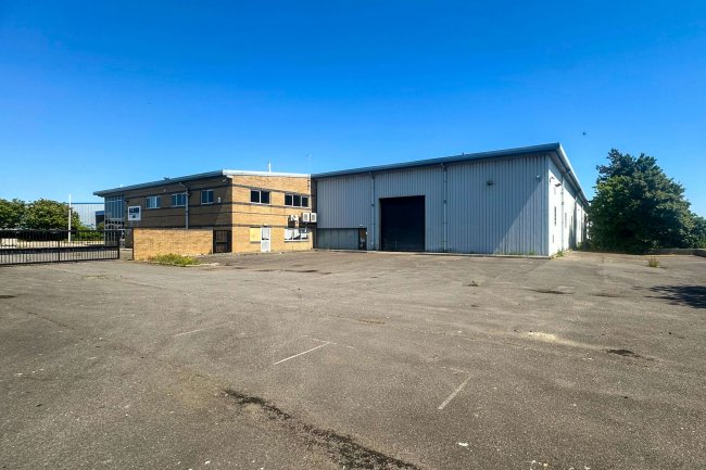 1 & 2 Rochehall Way, Purdeys Industrial Estate, Rochford, Essex, SS4 1JU 1
