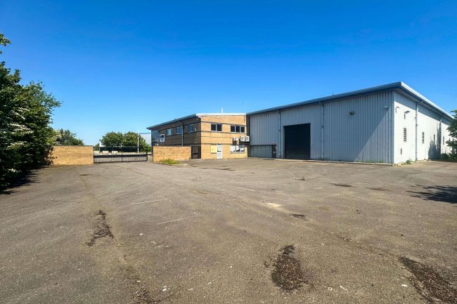 1 & 2 Rochehall Way, Purdeys Industrial Estate, Rochford, Essex, SS4 1JU 1