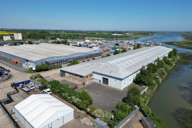 1 & 2 Rochehall Way, Purdeys Industrial Estate, Rochford, Essex, SS4 1JU 1