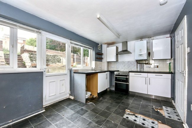 14 Staley Croft, Huntington, Cannock, Staffordshire, WS12 4PN 7