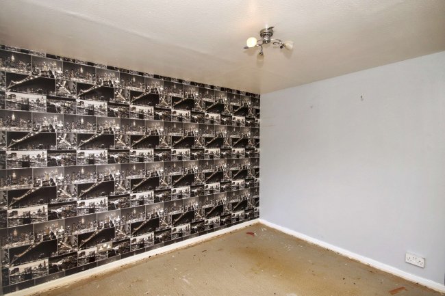 Flat 40 Faynes Court, Sunderland Road, Sandy, SG19 1JZ 1