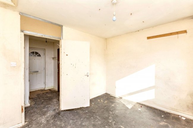 51 Plaiters Way, Bidwell, Dunstable, Bedfordshire, LU5 6JZ 1