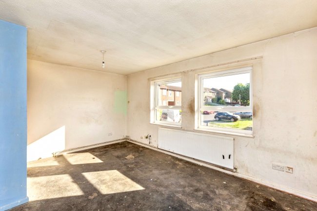 51 Plaiters Way, Bidwell, Dunstable, Bedfordshire, LU5 6JZ 1