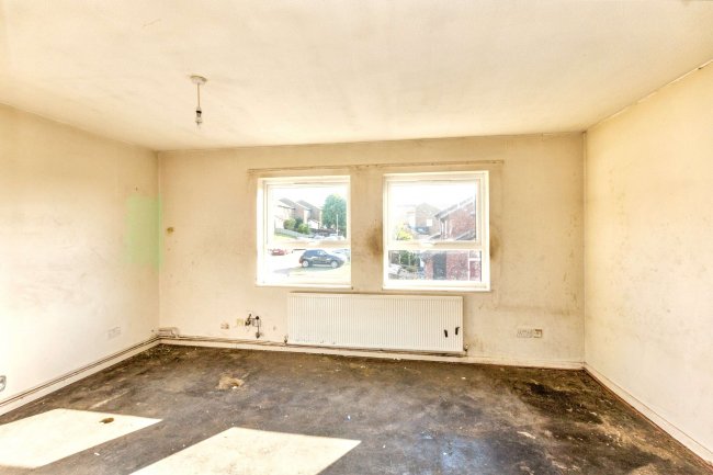 51 Plaiters Way, Bidwell, Dunstable, Bedfordshire, LU5 6JZ 1