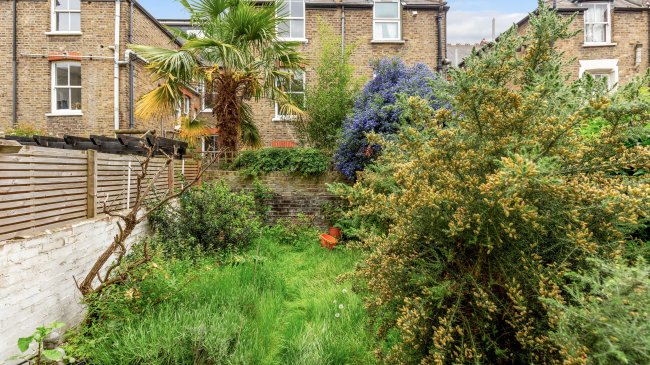 Flat A, 61 Belgrade Road, Stoke Newington, London, N16 8DH 9