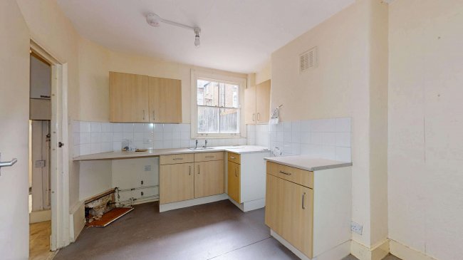 Flat A, 61 Belgrade Road, Stoke Newington, London, N16 8DH 9