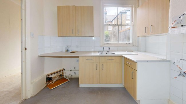 Flat A, 61 Belgrade Road, Stoke Newington, London, N16 8DH 9