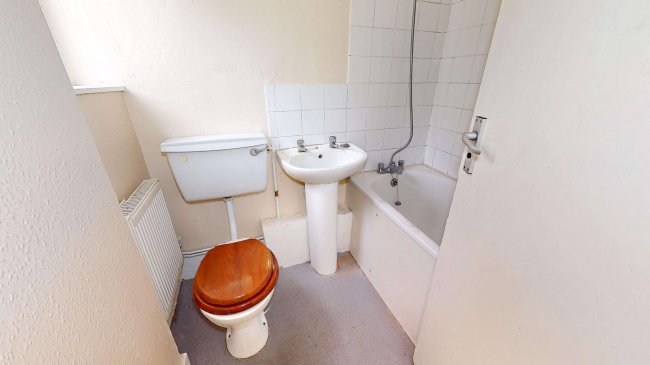 Flat A, 61 Belgrade Road, Stoke Newington, London, N16 8DH 9