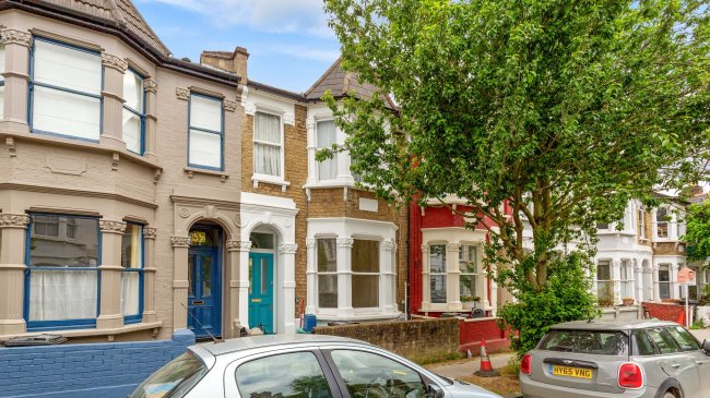 Flat A, 61 Belgrade Road, Stoke Newington, London, N16 8DH 9