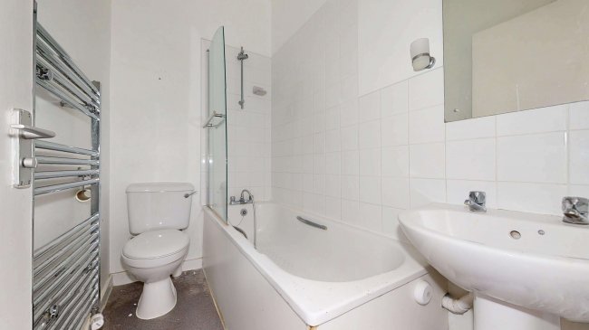 Flat B, 29 St Thomas Road, Finsbury Park, London, N4 2QH 10