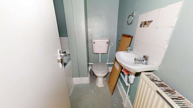 Flat A, 20 Stonenest Street, Finsbury Park, London, N4 3BA 8