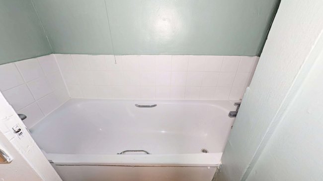 Flat A, 20 Stonenest Street, Finsbury Park, London, N4 3BA 8