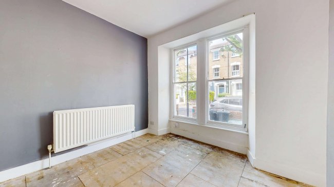Flat A, 20 Stonenest Street, Finsbury Park, London, N4 3BA 8