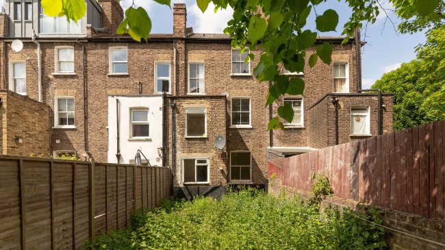 Flat A, 20 Stonenest Street, Finsbury Park, London, N4 3BA 8