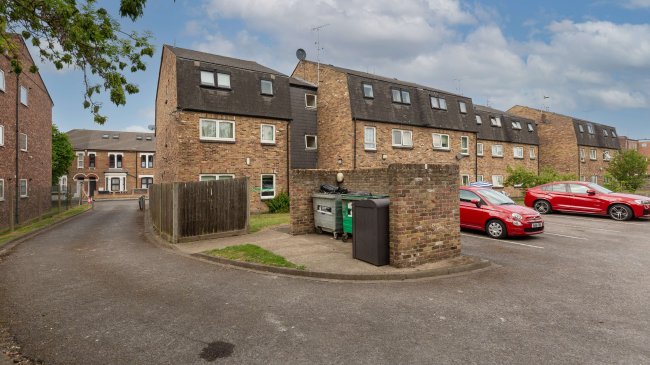 Flat 4, 79 Devonshire Road, Colliers Wood, London, SW19 2EW 2