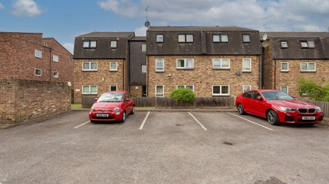 Flat 4, 79 Devonshire Road, Colliers Wood, London, SW19 2EW 2